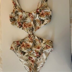 Abercrombie & Fitch One Piece Swimsuit Bathing Suit Tropical White Cut Out Small